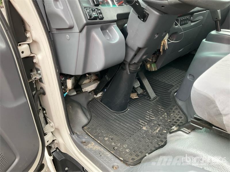 Isuzu NQR Skapbiler