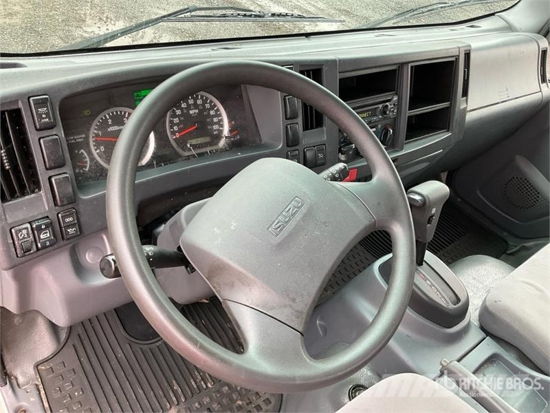 Isuzu NQR Skapbiler