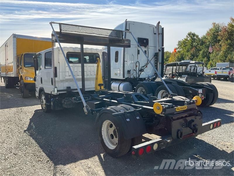 Isuzu NQR 4x2 Crew Cab Hooklift Truck Rol kiper kamioni s kukama za dizanje