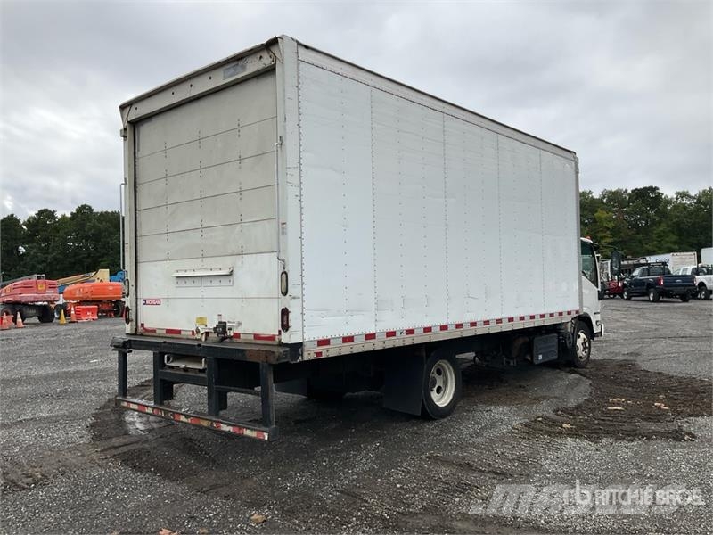 Isuzu NRR Box trucks