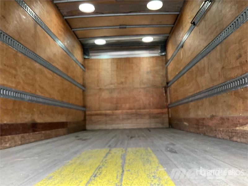 Isuzu NRR Box trucks
