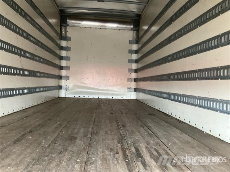 Isuzu NRR Box trucks