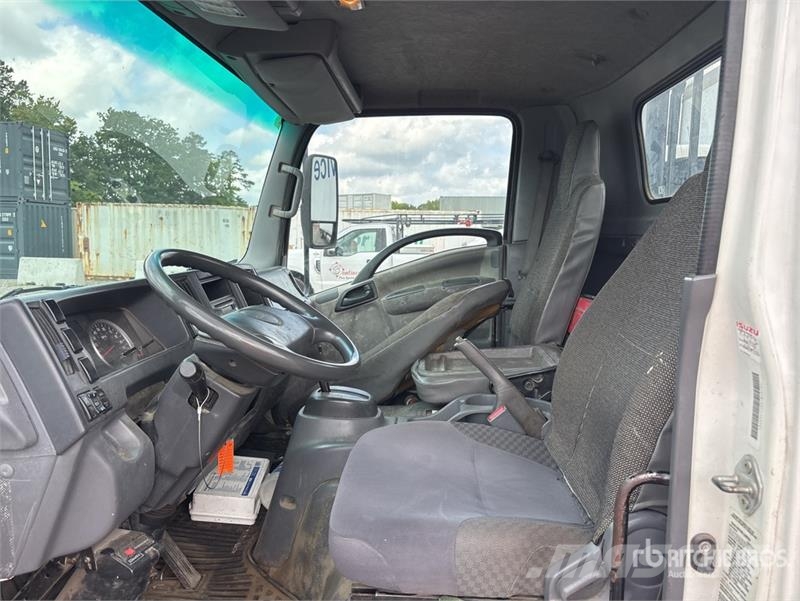 Isuzu NRR 4x2 Flatbed Truck Camiões estrado/caixa aberta