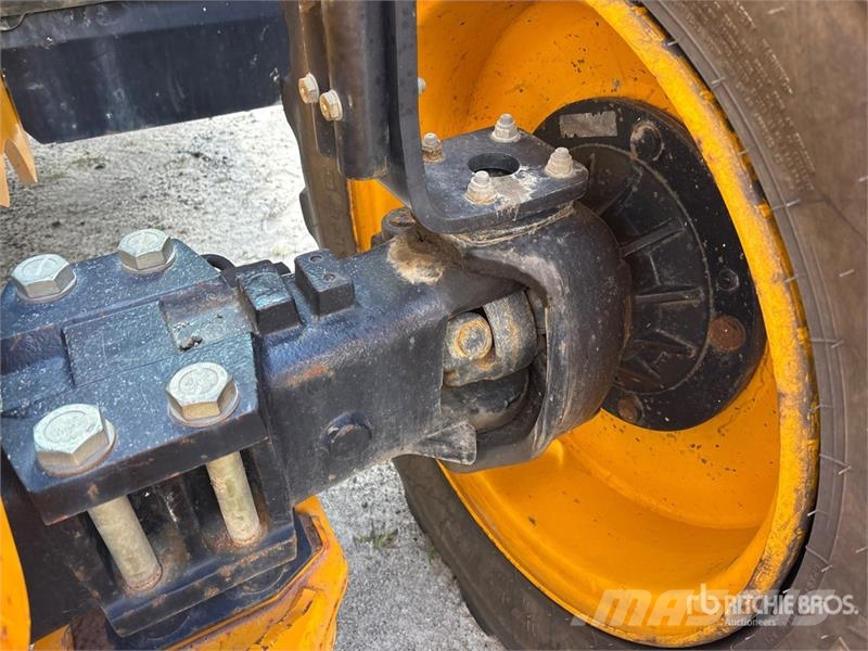 JCB 512-56 مناولات متداخلة