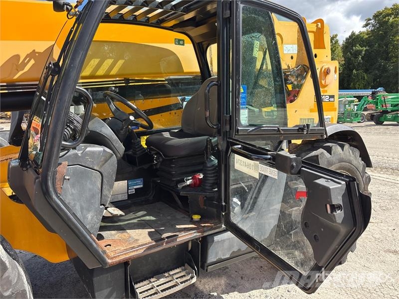 JCB 512-56 مناولات متداخلة