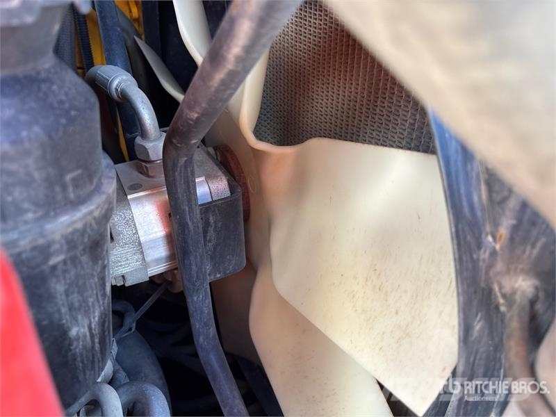 JCB 512-56 مناولات متداخلة