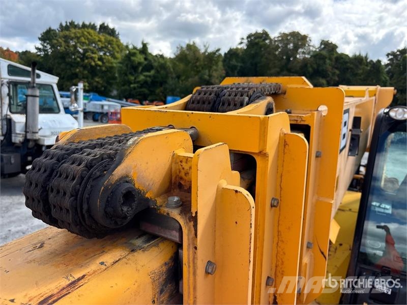 JCB 512-56 مناولات متداخلة