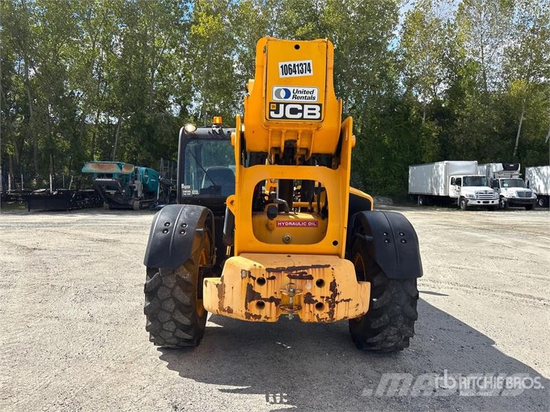 JCB 512-56 مناولات متداخلة