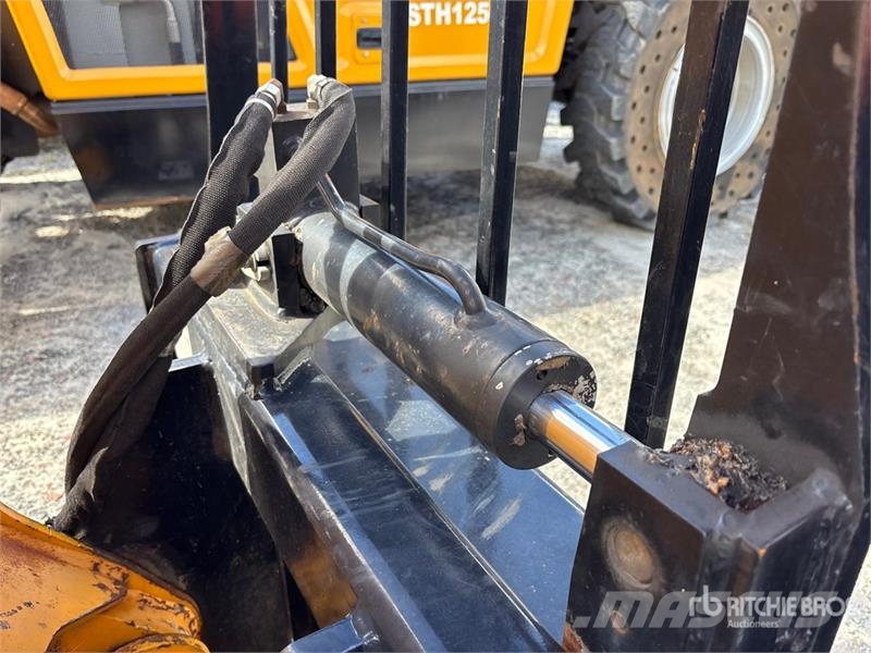 JCB 512-56 مناولات متداخلة