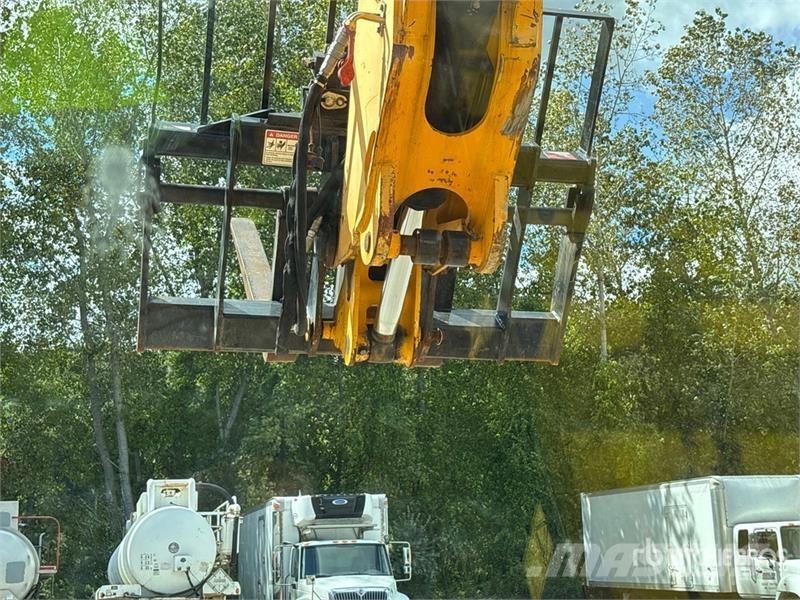 JCB 512-56 مناولات متداخلة