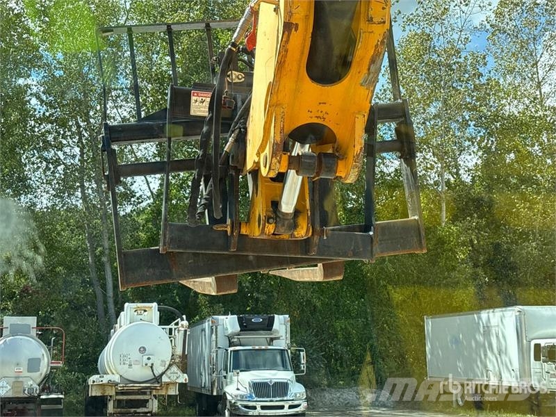 JCB 512-56 مناولات متداخلة
