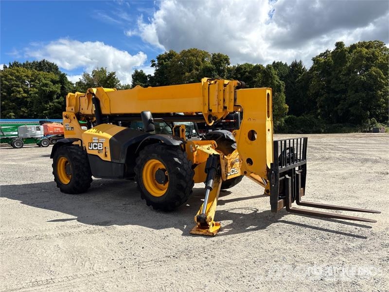 JCB 512-56 مناولات متداخلة