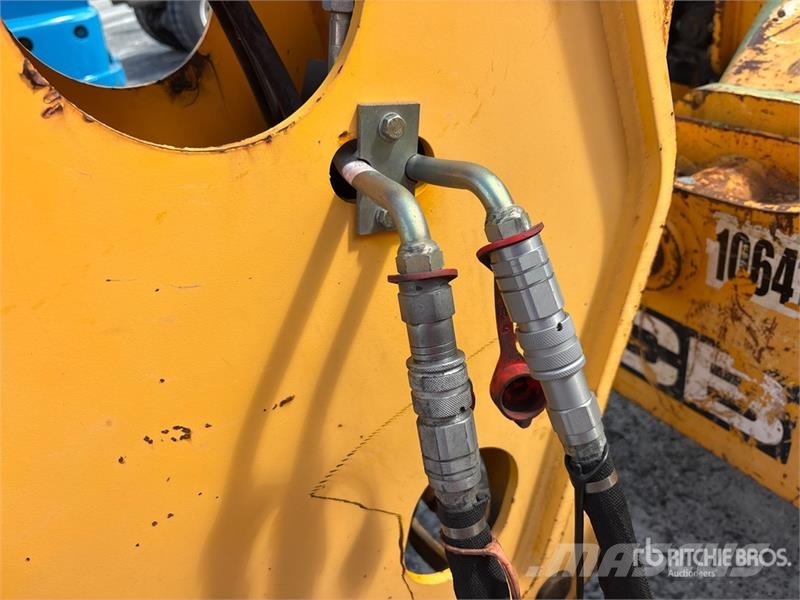 JCB 512-56 مناولات متداخلة