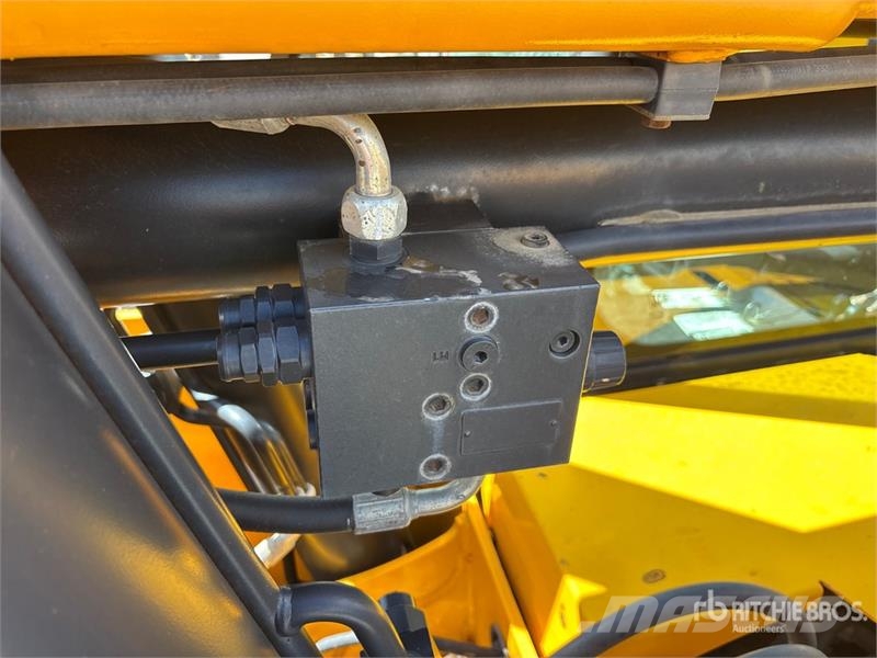 JCB 512-56 مناولات متداخلة