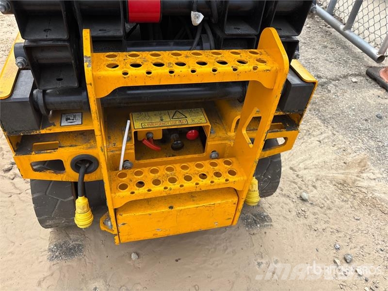 JCB S1930E Škarjaste dvižne ploščadi