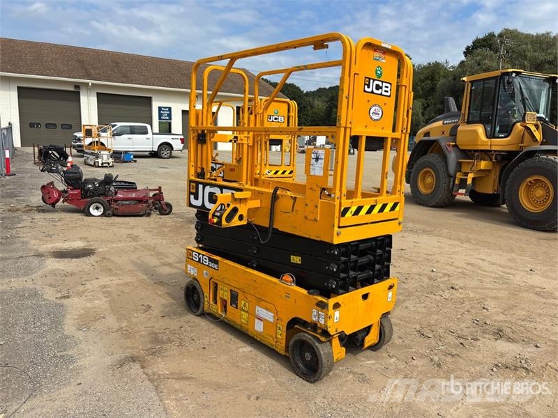 JCB S1930E Škarjaste dvižne ploščadi