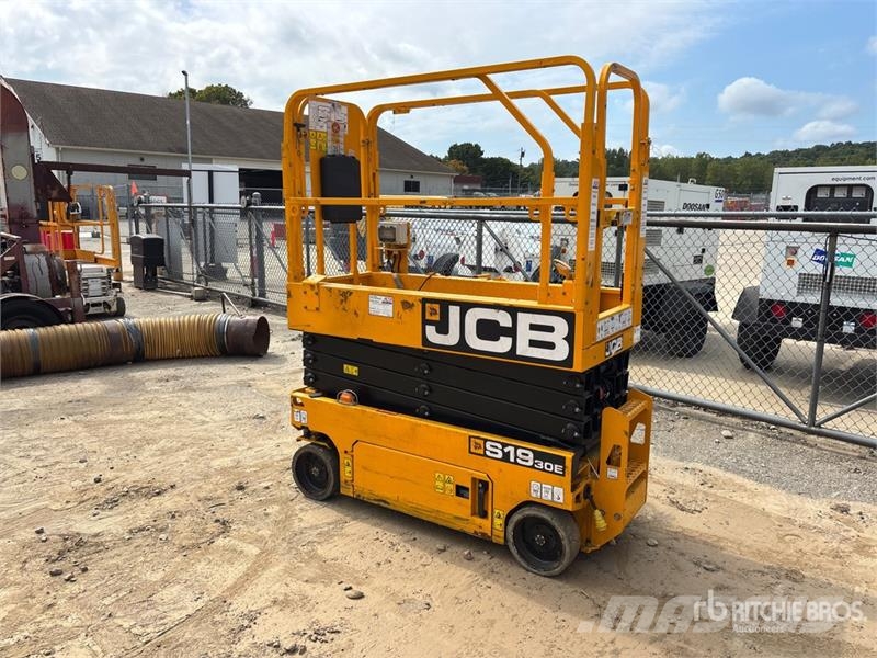 JCB S1930E Škarjaste dvižne ploščadi