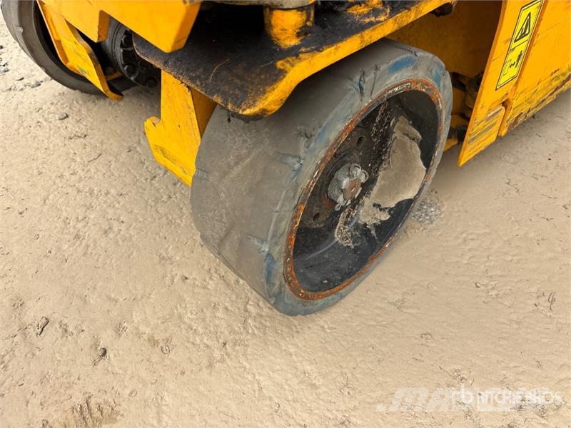 JCB S1930E Škarjaste dvižne ploščadi