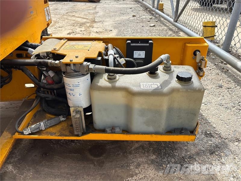 JCB S1930E Škarjaste dvižne ploščadi
