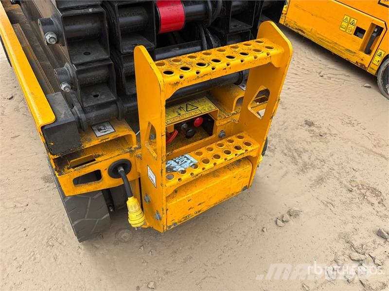 JCB S1930E Škarjaste dvižne ploščadi