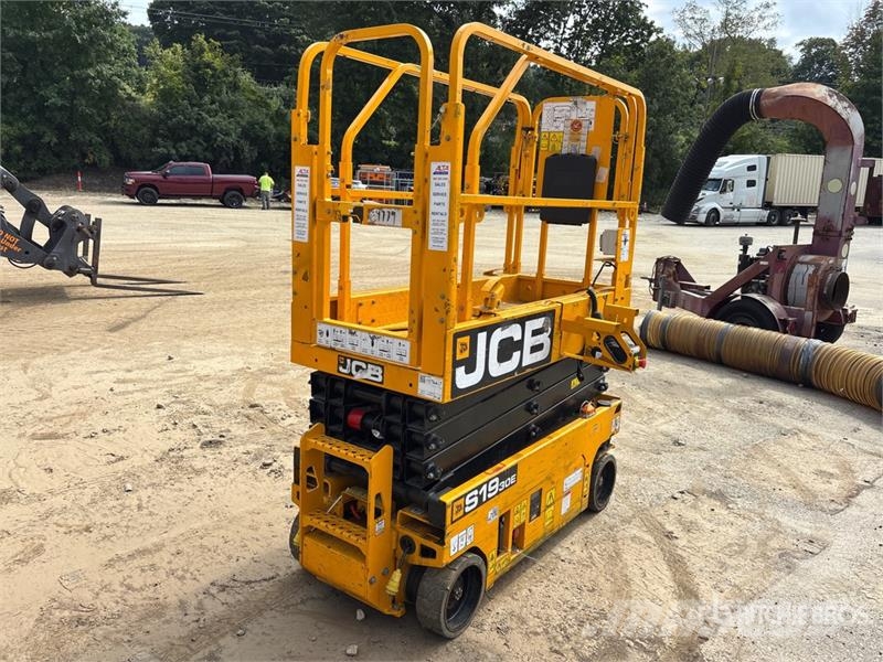 JCB S1930E Škarjaste dvižne ploščadi