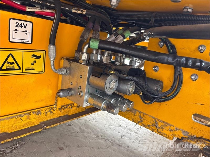 JCB S1930E Škarjaste dvižne ploščadi