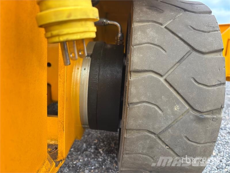 JCB S2632E Electric Scissor Lift رافعات مقصية الشكل
