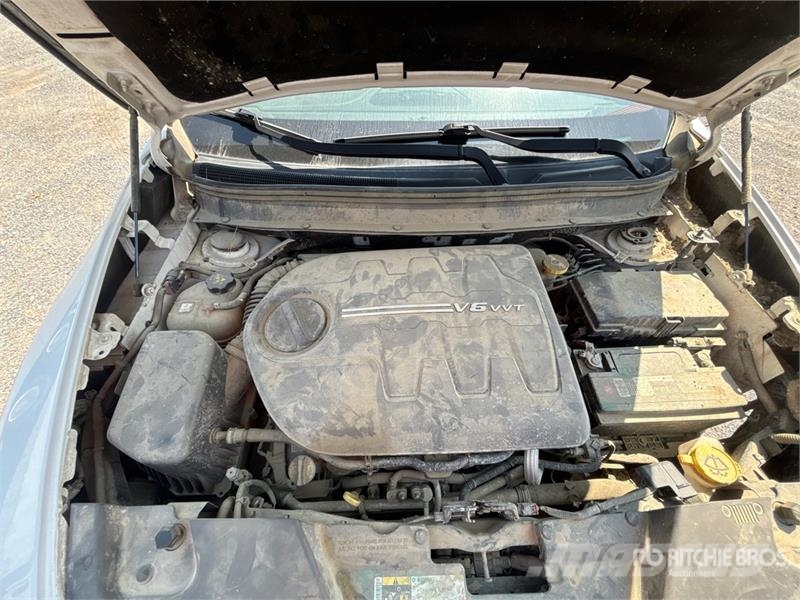 Jeep Cherokee Latitude 4WD SUV Auto's