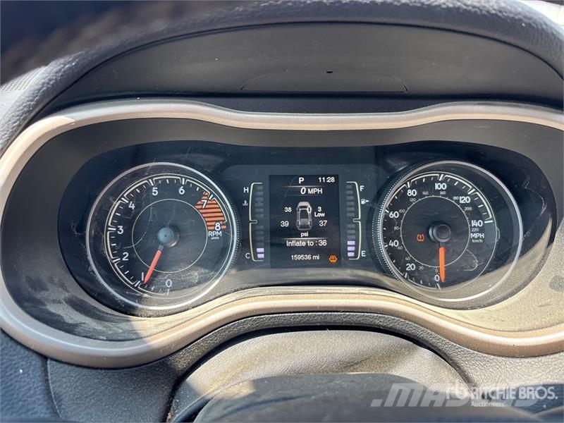 Jeep Cherokee Latitude 4WD SUV Auto's