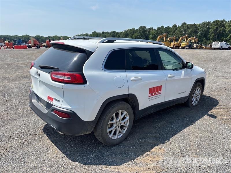 Jeep Cherokee Latitude 4WD SUV Auto's