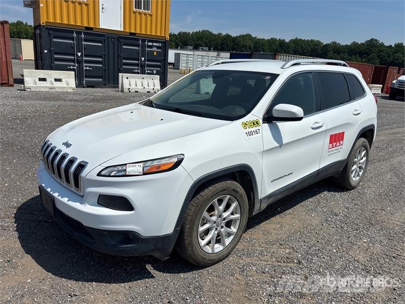 Jeep Cherokee Latitude 4WD SUV Auto's
