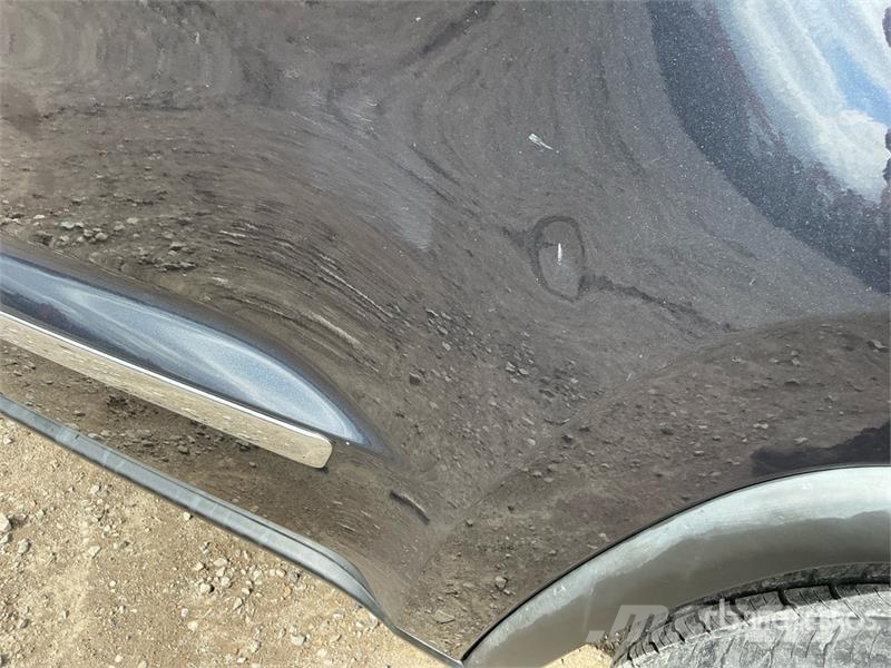Jeep Grand Cherokee Laredo Avtomobili