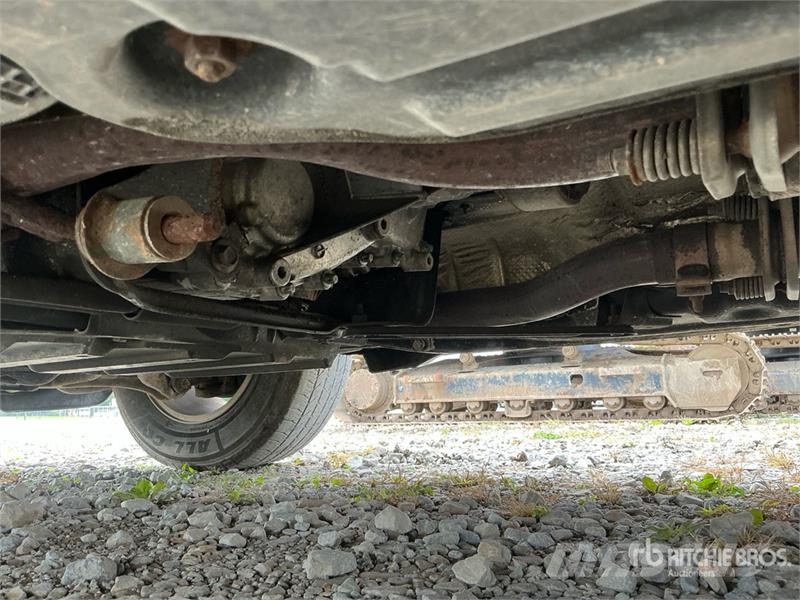 Jeep Grand Cherokee Laredo Avtomobili