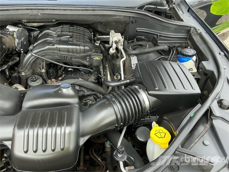 Jeep Grand Cherokee Laredo Avtomobili