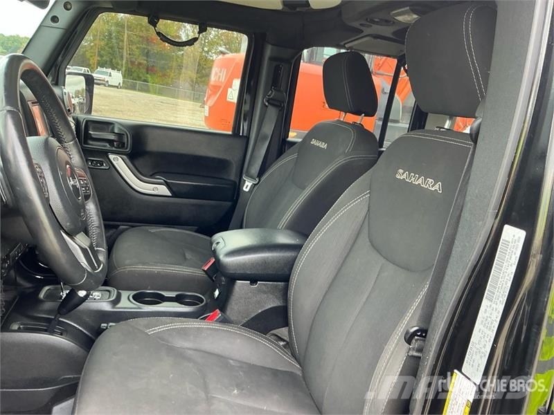 Jeep Wrangler Unlimited Sahara Avtomobili