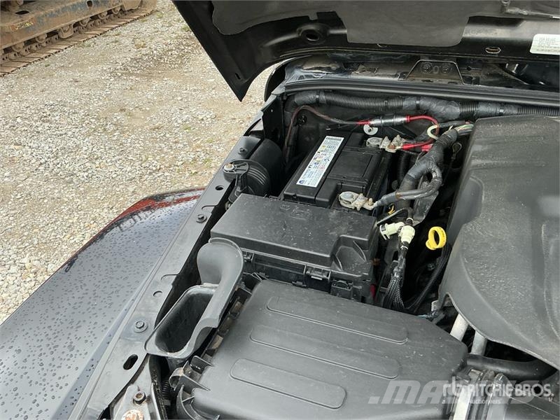 Jeep Wrangler Unlimited Sahara Avtomobili