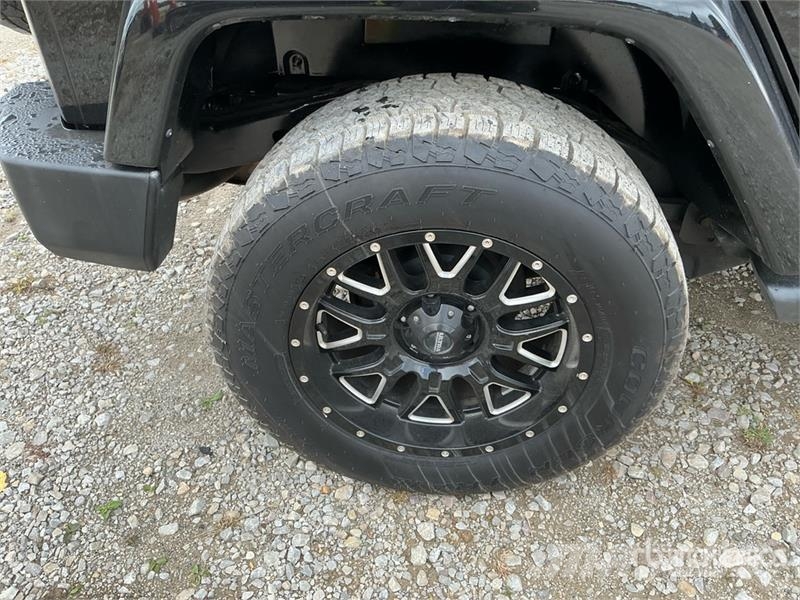 Jeep Wrangler Unlimited Sahara Avtomobili