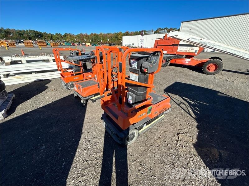 JLG 10MSP Vertical Mast Lift Used Personnel lifts and access elevators