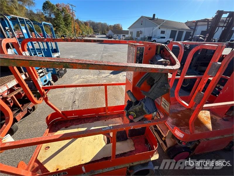 JLG 1230ES Vertical Mast Lift (Inoperable) Henkilönostimet ja nostolaitteet