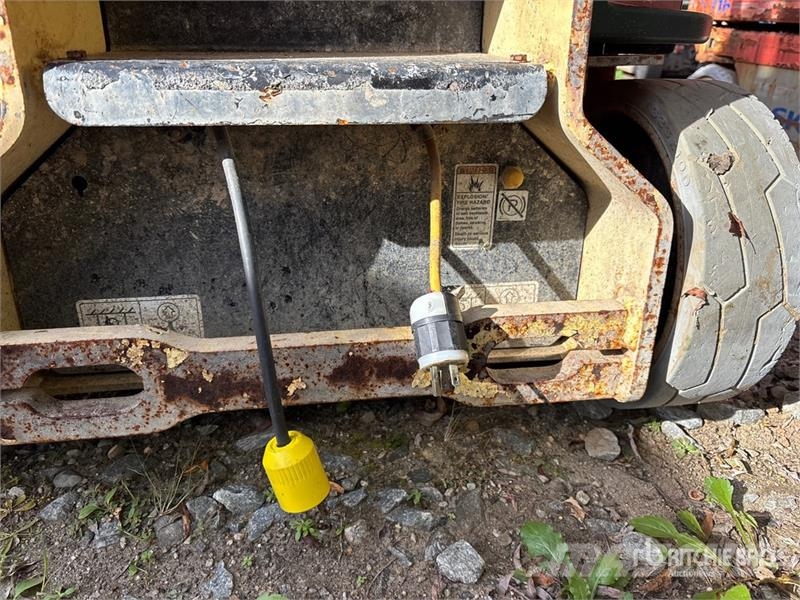JLG 1230ES Vertical Mast Lift Vertikalne radne podizne platforme