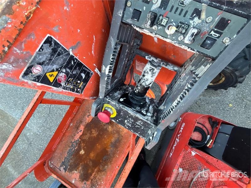 JLG 1230ES Vertical Mast Lift (Inoperable) Vertikālie pacēlāji