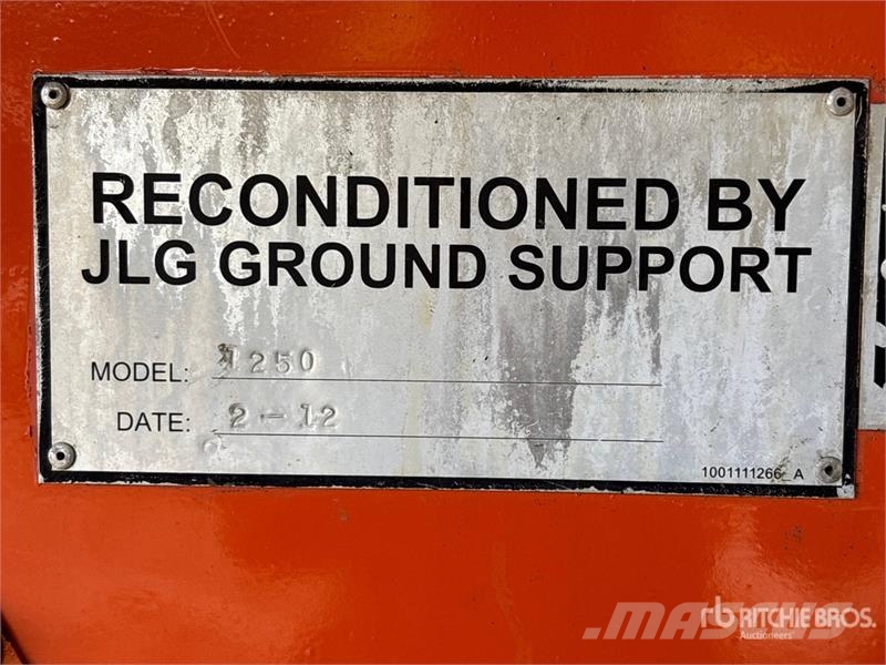JLG 1250AJP 4WD Diesel Articulating Boom Lift - Factor 관절형 전동이동 리프트