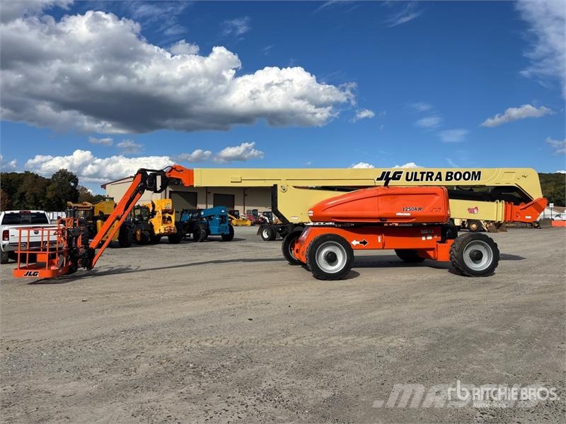JLG 1250AJP 4WD Diesel Articulating Boom Lift - Factor 관절형 전동이동 리프트