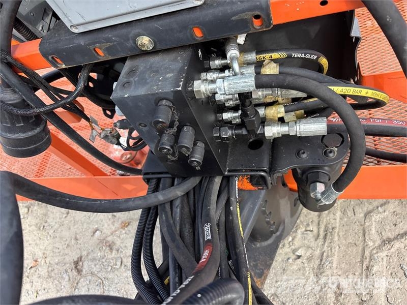 JLG 1250AJP 4WD Diesel Articulating Boom Lift - Factor 관절형 전동이동 리프트