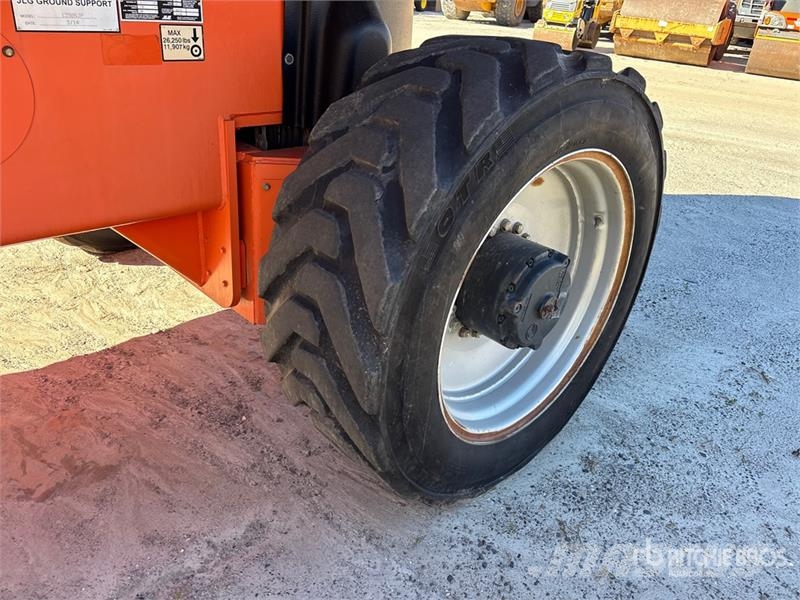 JLG 1350SJP 4WD Diesel Telescopic Boom Lift - Factory Plataformas con brazo de elevación telescópico
