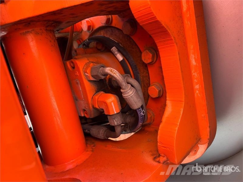JLG 1350SJP 4WD Diesel Telescopic Boom Lift - Factory Plataformas con brazo de elevación telescópico