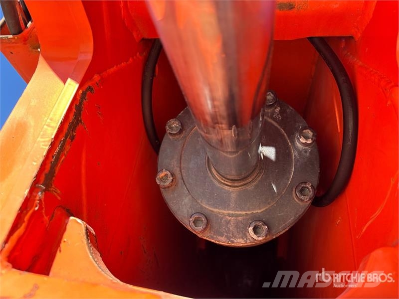 JLG 1350SJP 4WD Diesel Telescopic Boom Lift - Factory Plataformas con brazo de elevación telescópico