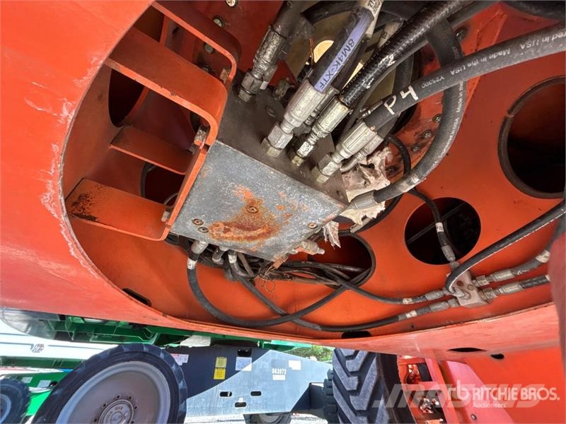 JLG 1350SJP 4WD Diesel Telescopic Boom Lift - Factory Plataformas con brazo de elevación telescópico