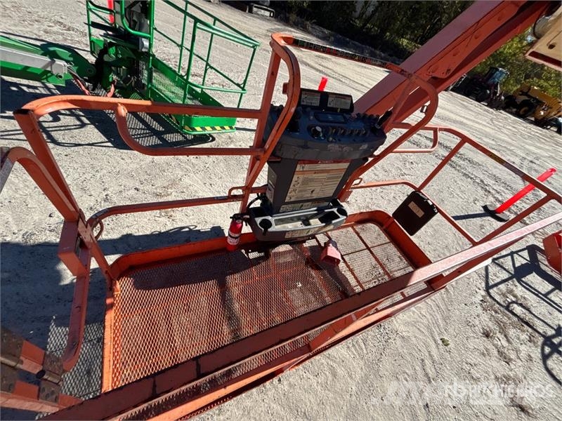 JLG 1350SJP 4WD Diesel Telescopic Boom Lift - Factory Plataformas con brazo de elevación telescópico