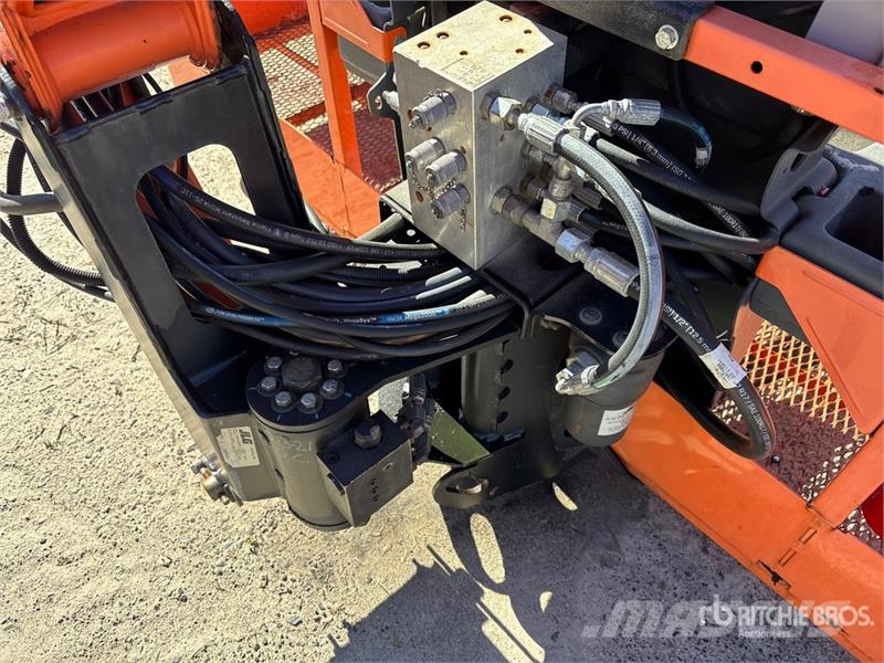 JLG 1350SJP 4WD Diesel Telescopic Boom Lift - Factory Plataformas con brazo de elevación telescópico